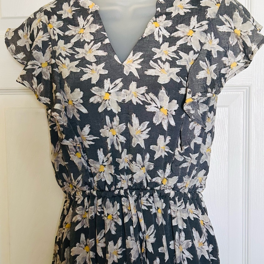 NWOT Women’s Slip On Gray With Daisies Dress by Marrisa Olivia Size 1X